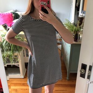 NAVY BLUE & WHITE STRIPED DRESS